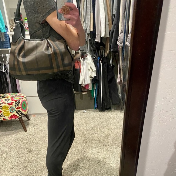 BURBERRY shoulder bag, authentic with dust bag - Picture 12 of 15